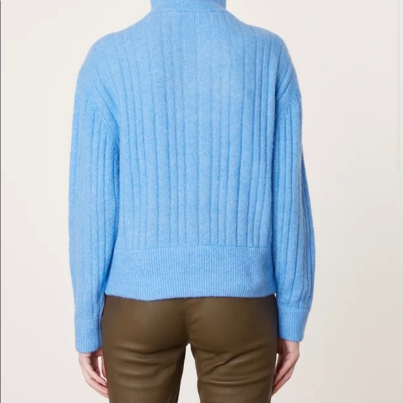 Gestuz 
Sweater AlphaGZ R zipper pullover - Picture 2 of 8